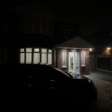Elegant Estates Humble Abode Room 5 Manchester Exterior photo